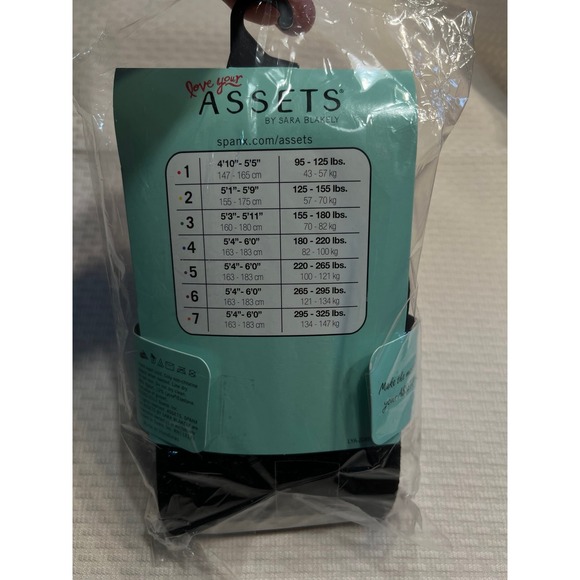 Assets by Laura Blakely Black Shaping Tights Textured Wishbone Size 3 - Picture 2 of 4